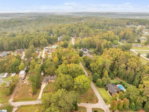 A home in Laurens