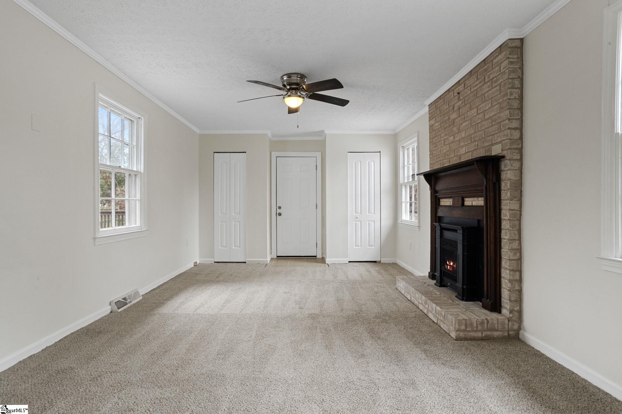 Greenville, South Carolina 29609, United States, 3 Bedrooms Bedrooms, ,2 BathroomsBathrooms,Residential,Contingent,7918