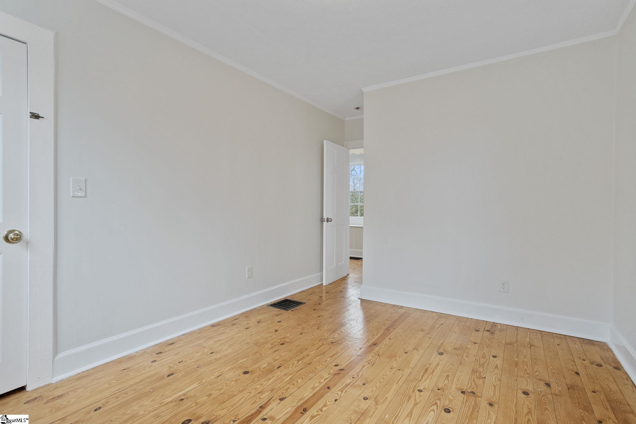 Greenville, South Carolina 29609, United States, 3 Bedrooms Bedrooms, ,2 BathroomsBathrooms,Residential,Contingent,7918