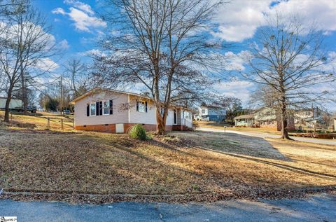 A home in Easley