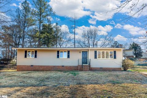 A home in Easley