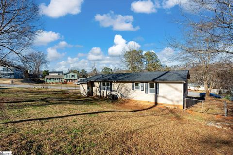 A home in Easley