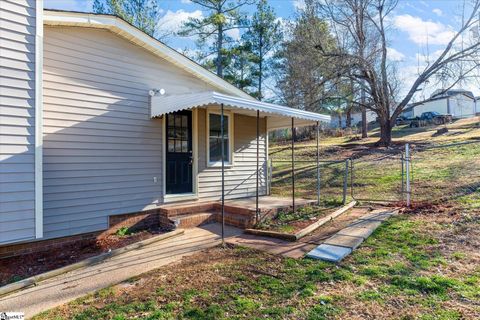 A home in Easley