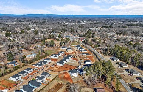 A home in Easley