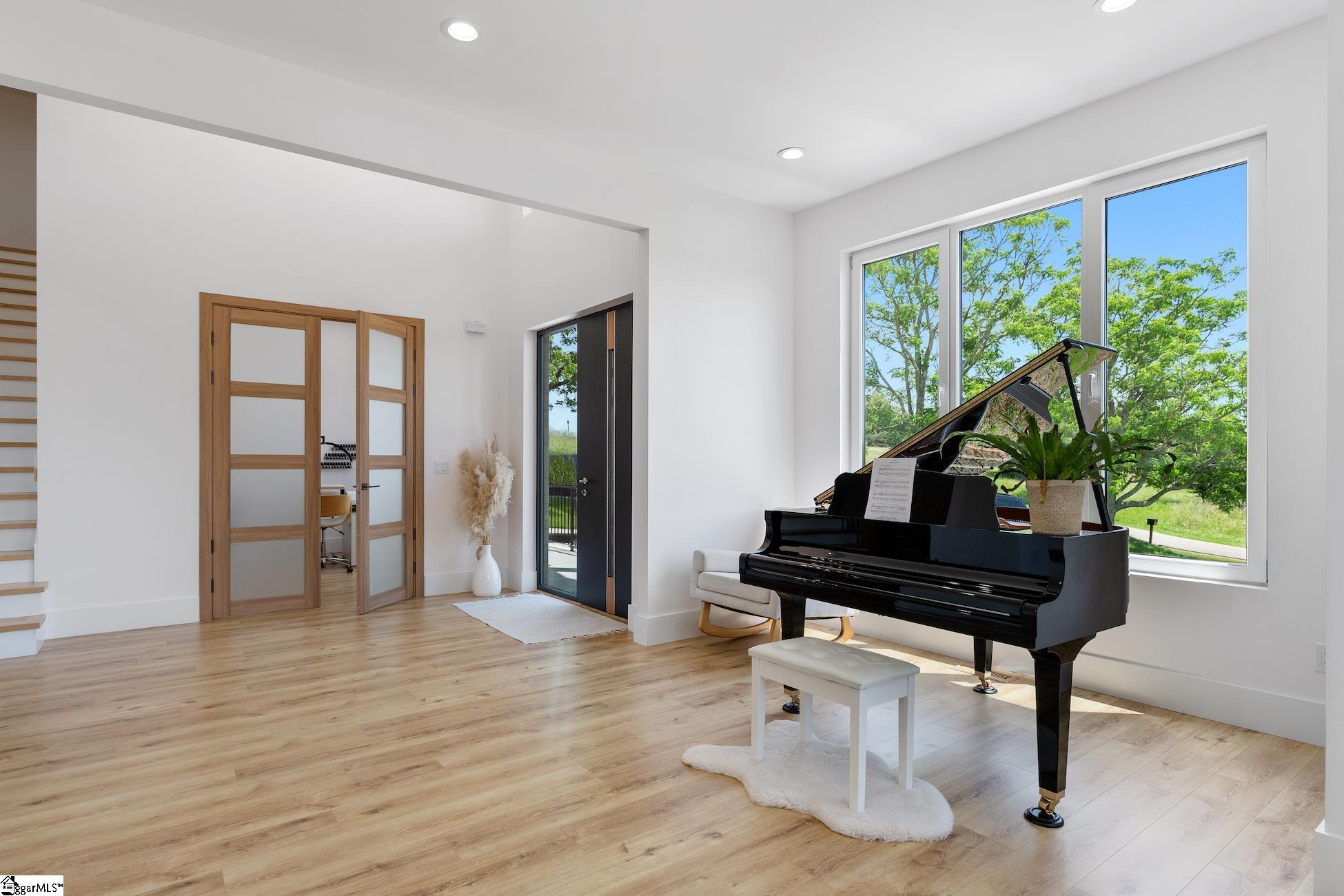 1004 Fallon Lane