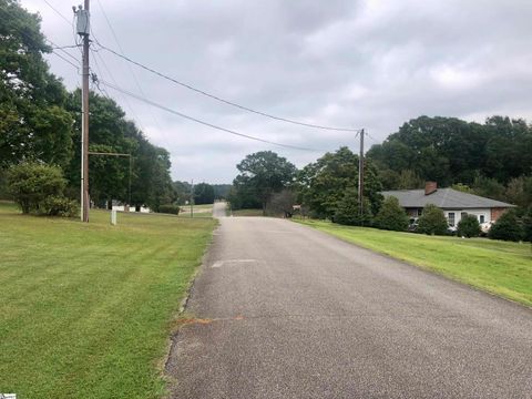 A home in Chesnee