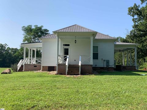 A home in Landrum