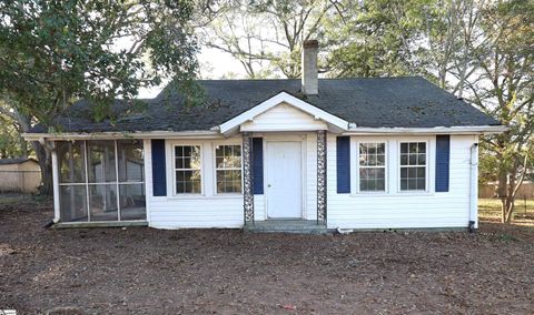 A home in Easley