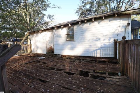 A home in Easley