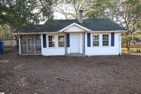 A home in Easley