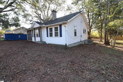 A home in Easley