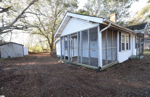 A home in Easley