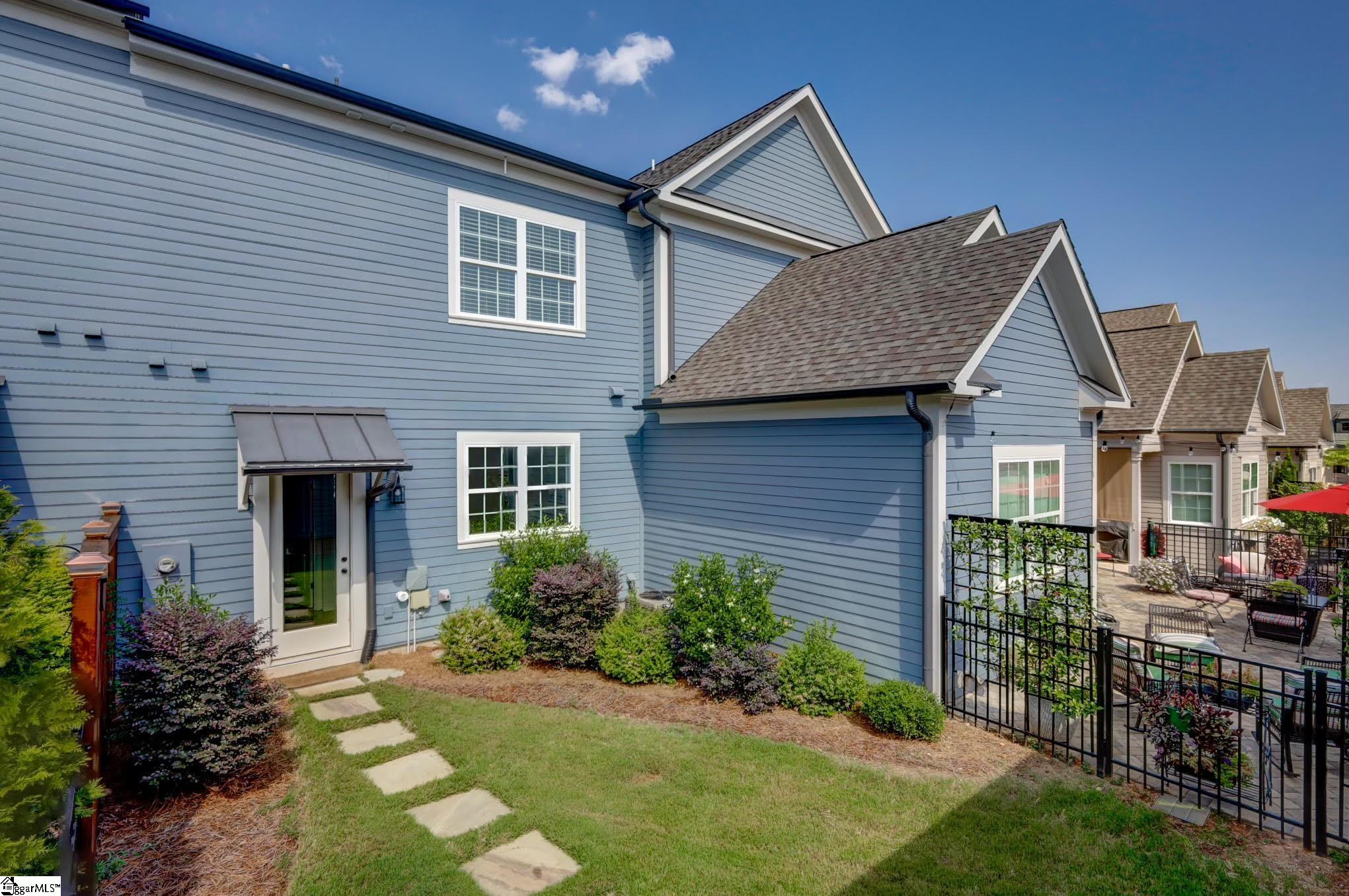 Clemson, South Carolina 29631, United States, 2 Bedrooms Bedrooms, ,3 BathroomsBathrooms,Residential,Contingent,60775