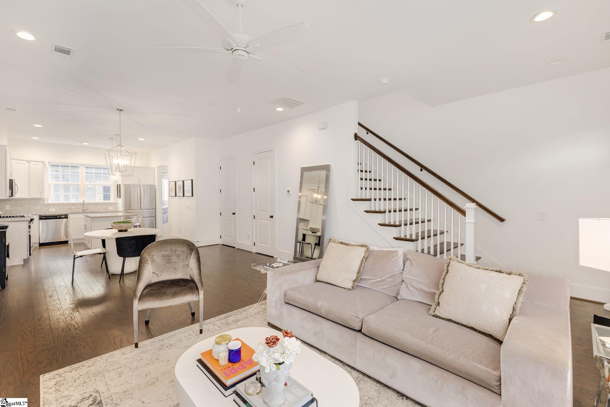 Clemson, South Carolina 29631, United States, 2 Bedrooms Bedrooms, ,3 BathroomsBathrooms,Residential,Contingent,60775