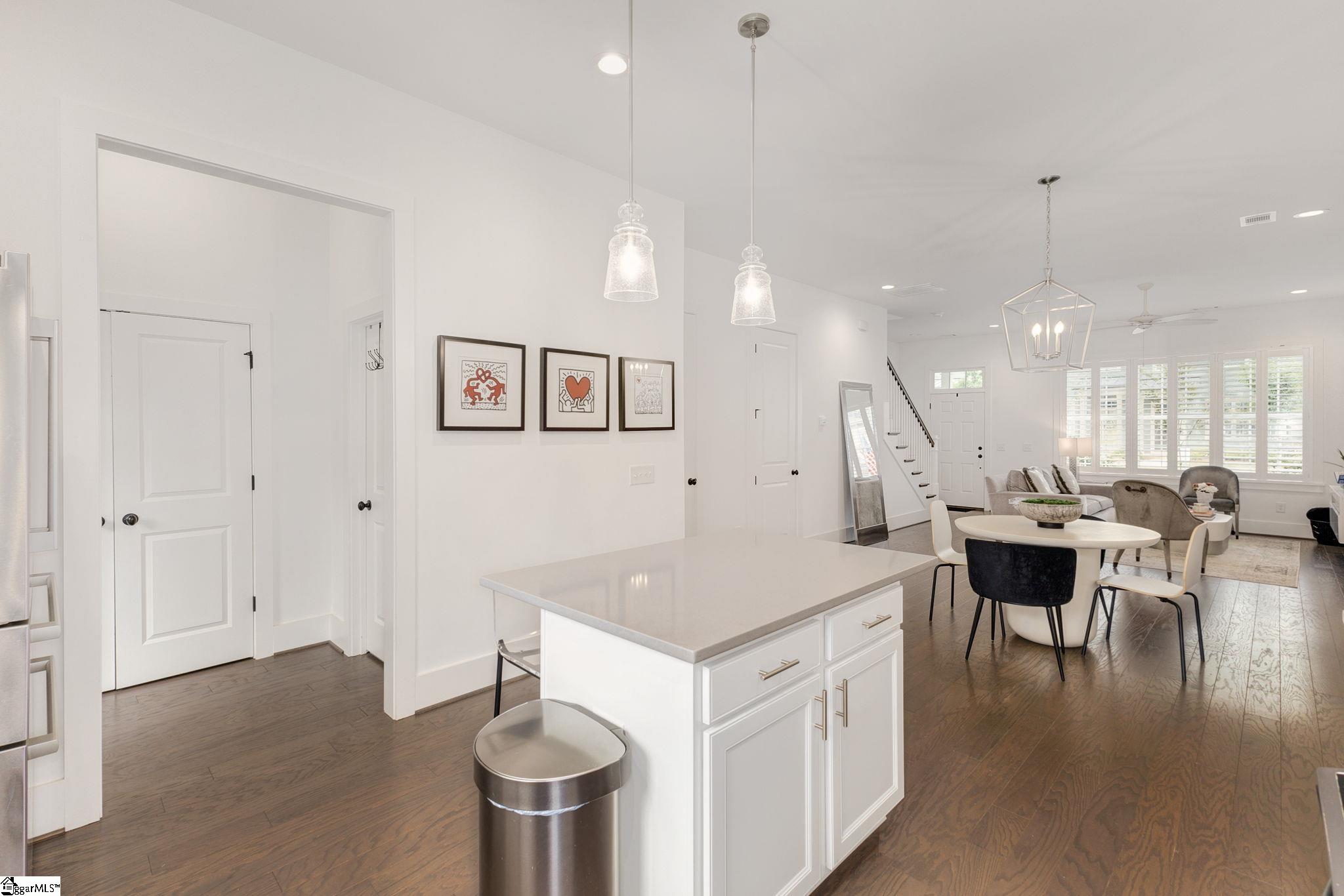 Clemson, South Carolina 29631, United States, 2 Bedrooms Bedrooms, ,3 BathroomsBathrooms,Residential,Contingent,60775