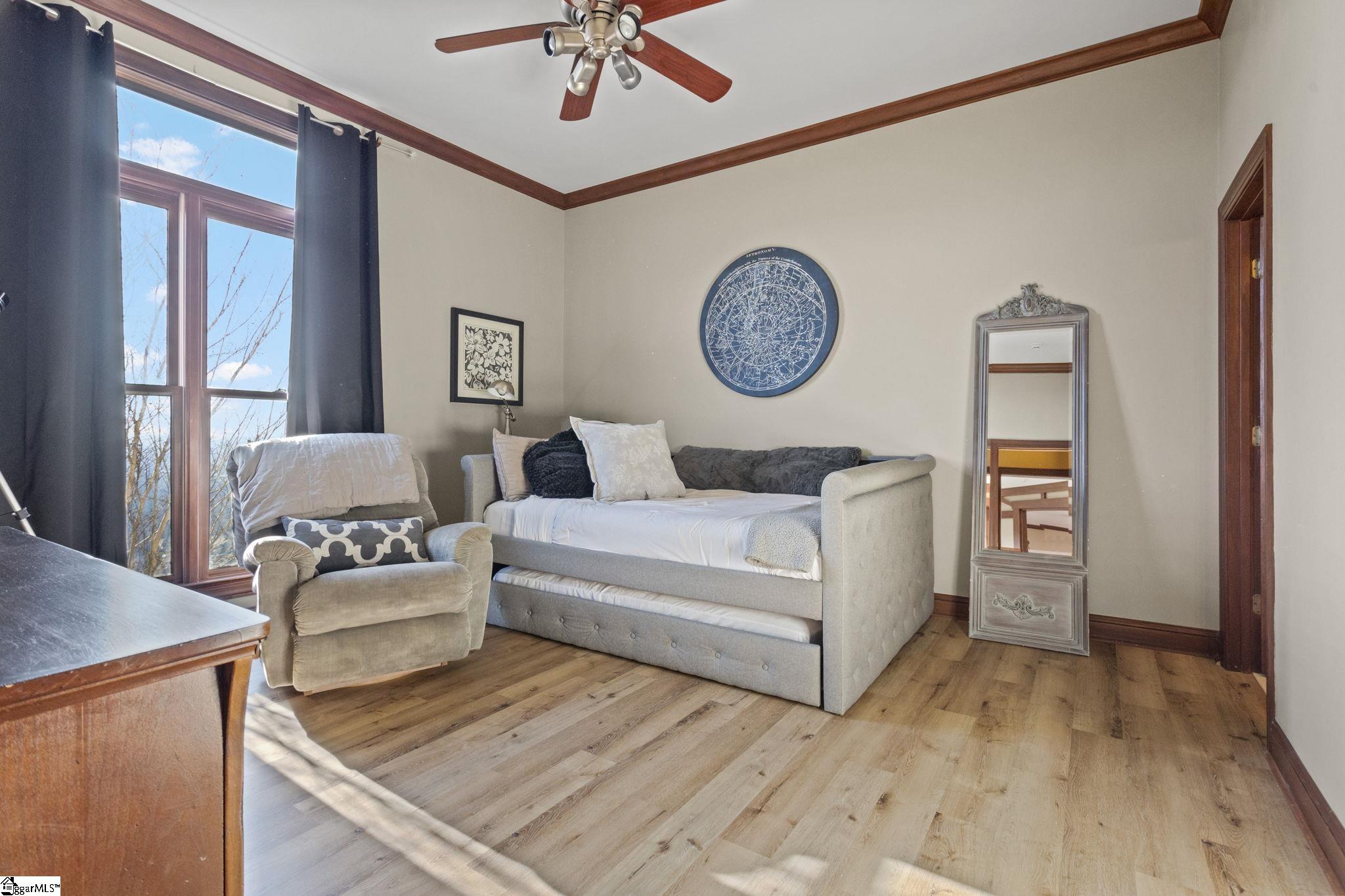 Greenville, South Carolina 29609, United States, 3 Bedrooms Bedrooms, ,4 BathroomsBathrooms,Residential,Contingent,20386