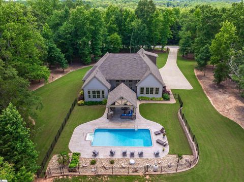 A home in Roebuck