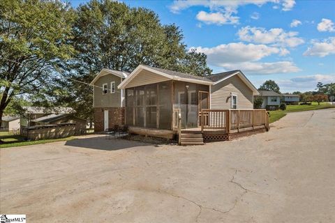 A home in Easley