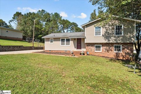 A home in Easley