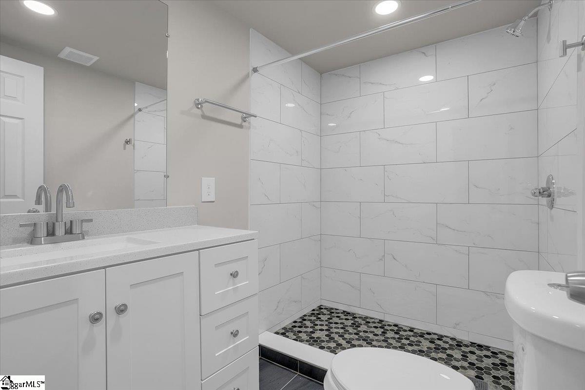 Laurens, South Carolina 29360, United States, 3 Bedrooms Bedrooms, ,2 BathroomsBathrooms,Residential,Contingent,31122