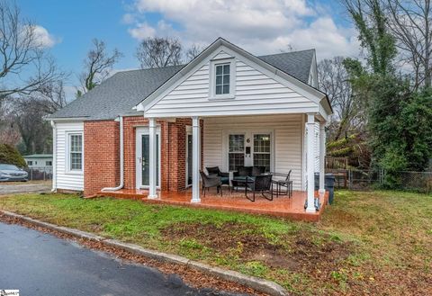 A home in Laurens