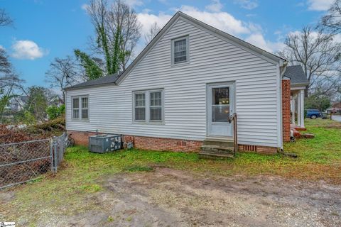 A home in Laurens