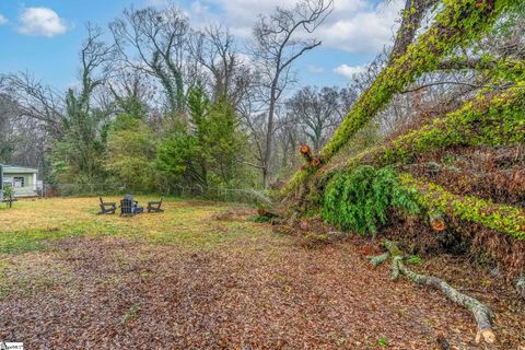 A home in Laurens