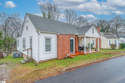 A home in Laurens