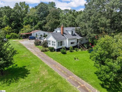 A home in Chesnee