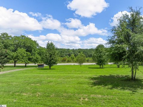 A home in Chesnee