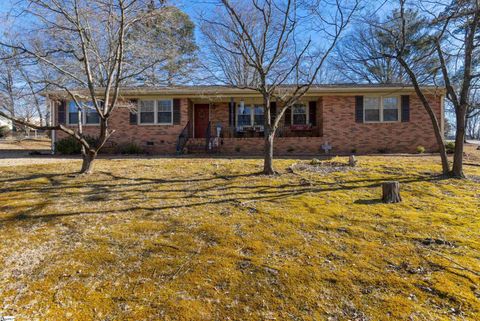 A home in Easley