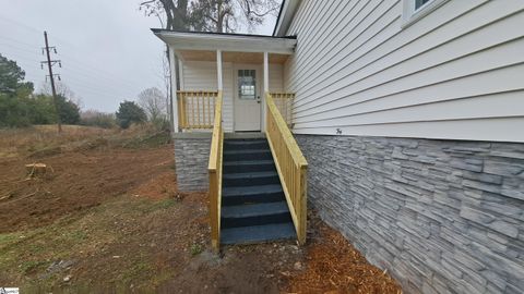 A home in Laurens