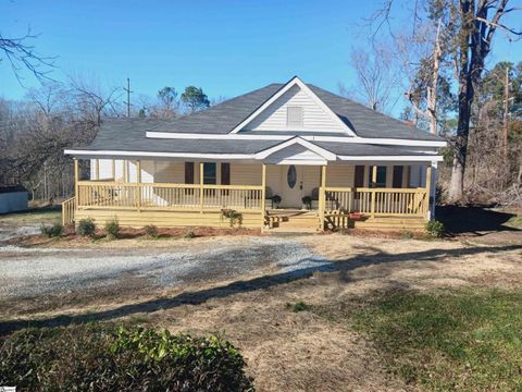 A home in Laurens