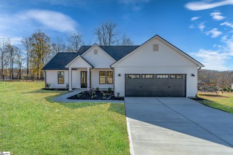 A home in Easley