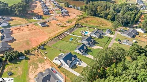 A home in Chesnee