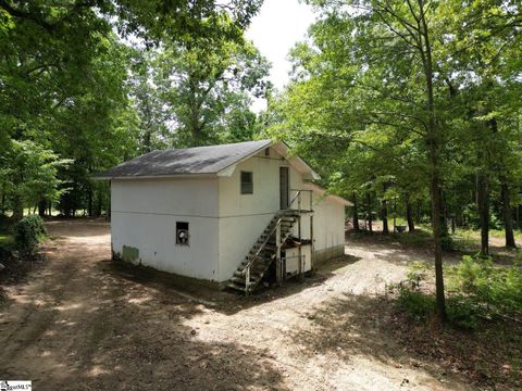 Single Family Residence in Belton SC 100 Firetower Road 6.jpg