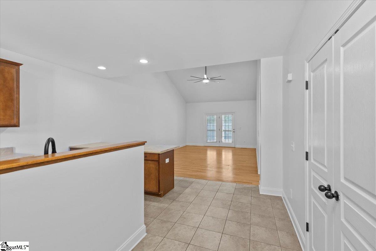 Seneca, South Carolina 29678, United States, 3 Bedrooms Bedrooms, ,3 BathroomsBathrooms,Residential,Active,47070