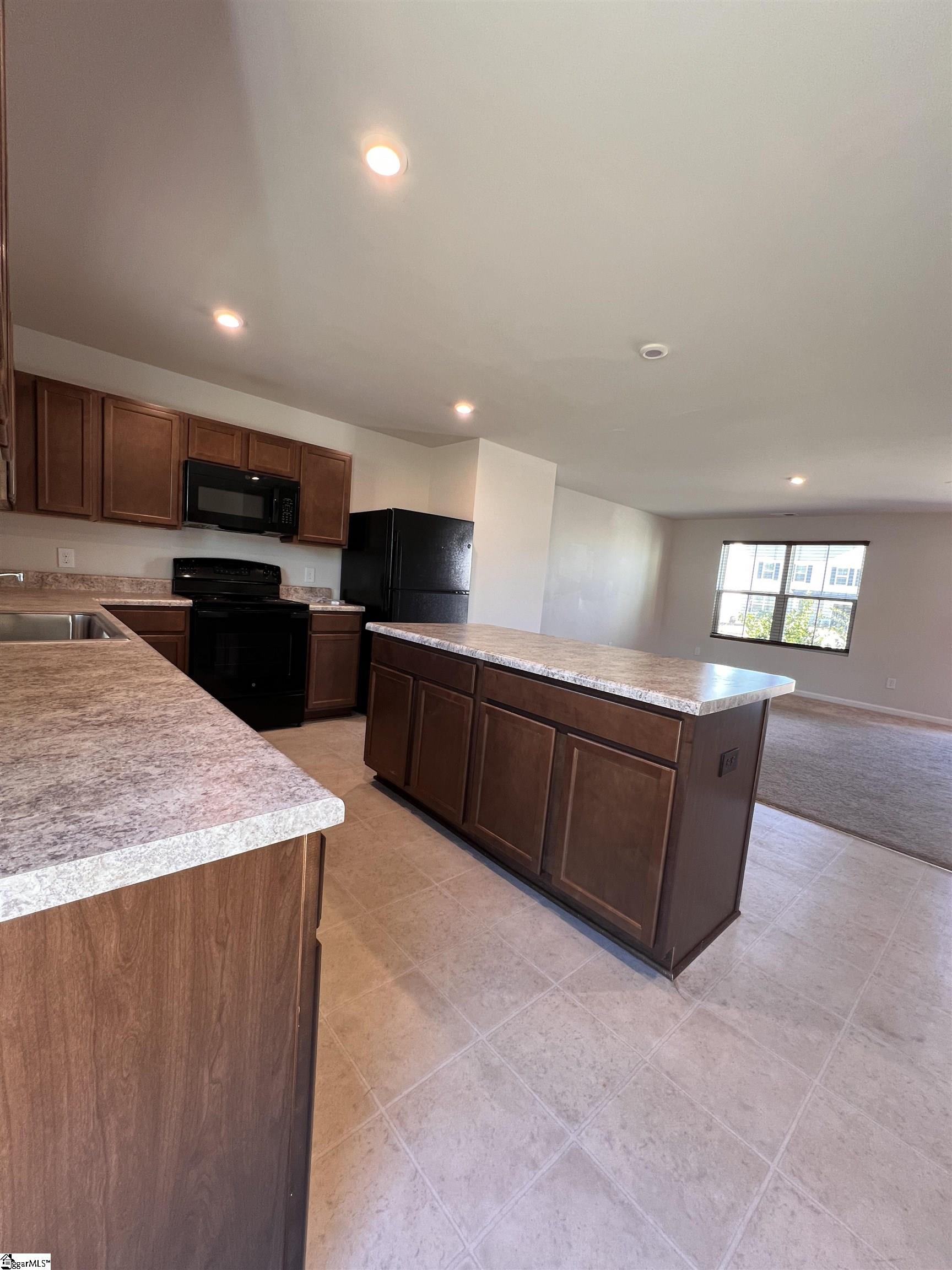 Piedmont, South Carolina 29673, United States, 4 Bedrooms Bedrooms, ,3 BathroomsBathrooms,Residential,Contingent,11270