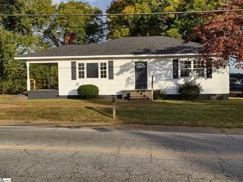 A home in Duncan