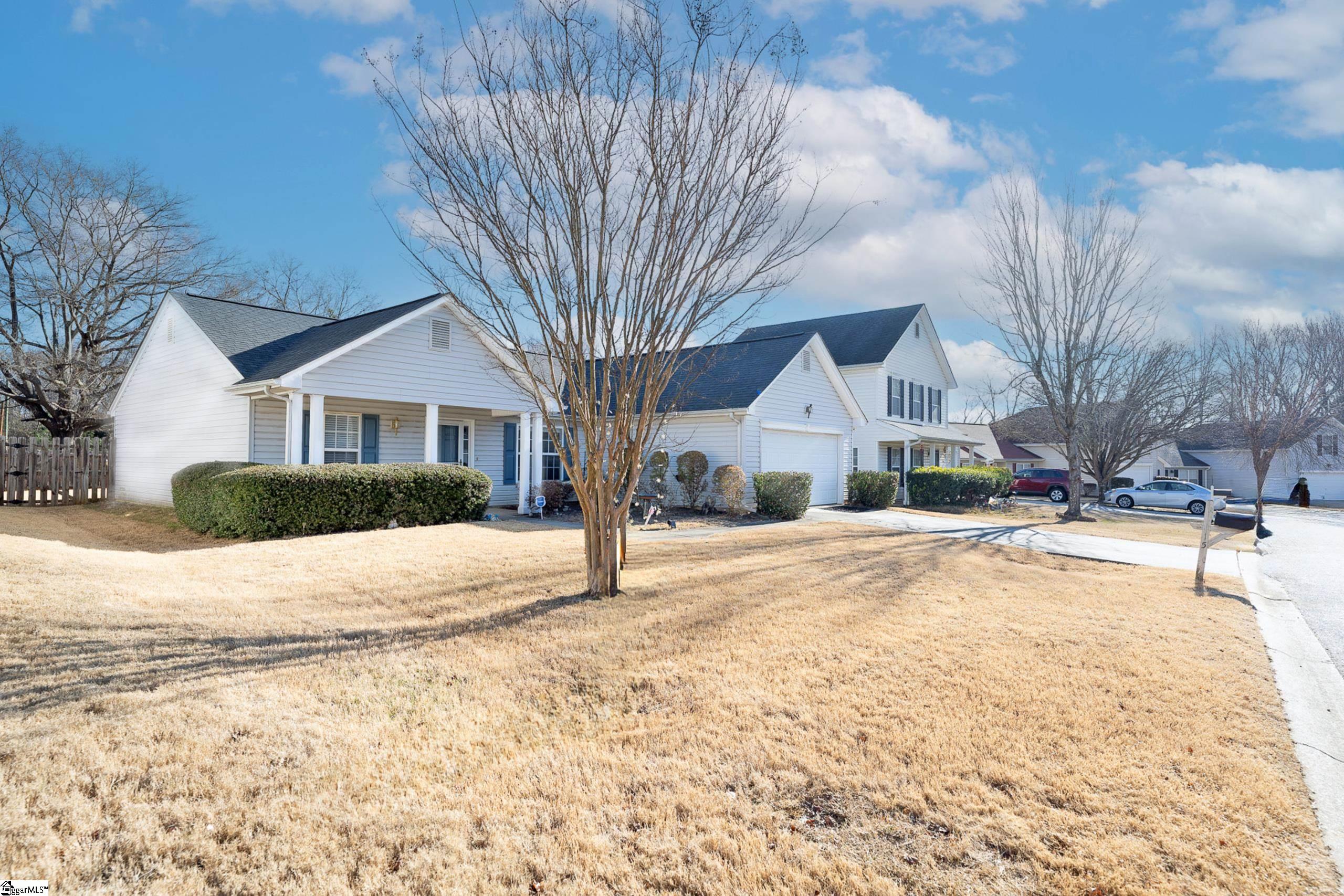 Simpsonville, South Carolina 29681, United States, 3 Bedrooms Bedrooms, ,2 BathroomsBathrooms,Residential,Contingent,12232