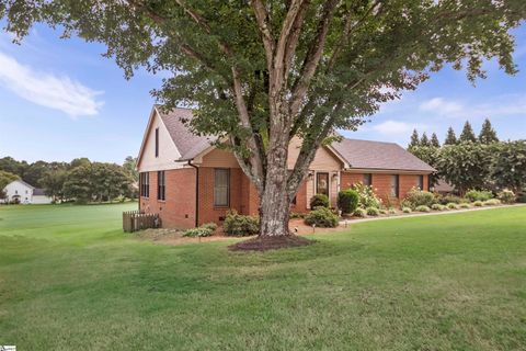 A home in Easley