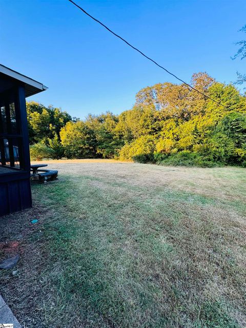 A home in Laurens