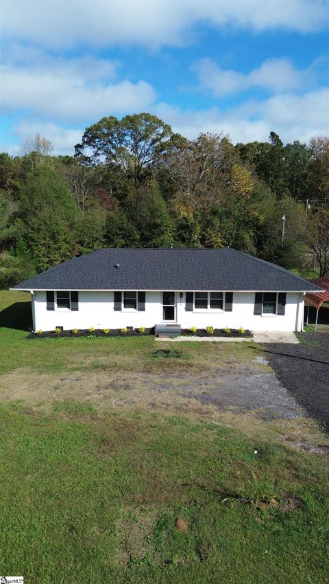 A home in Laurens