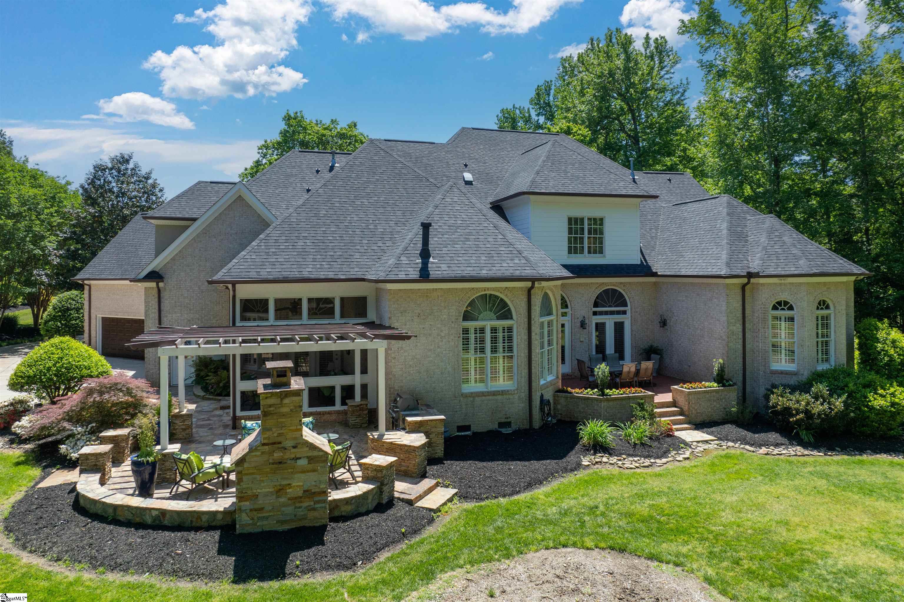 6 White Crescent Lane