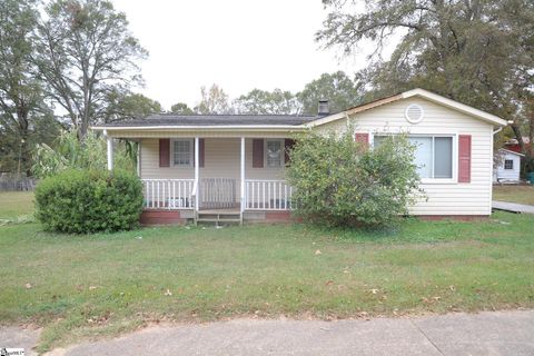 A home in Chesnee