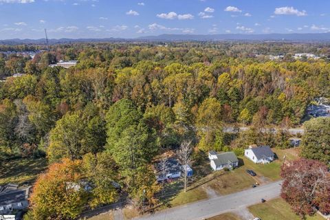 A home in Travelers Rest