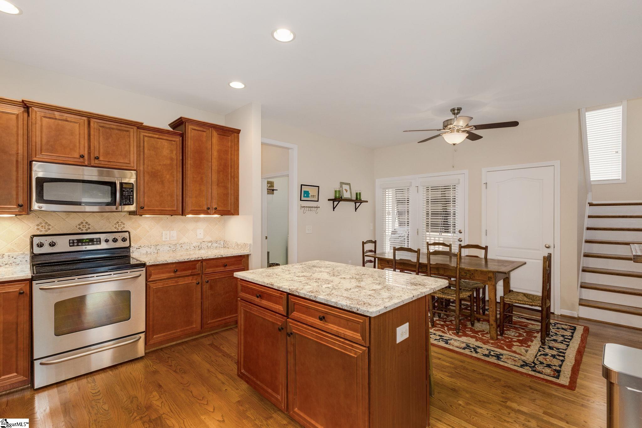 Simpsonville, South Carolina 29681, United States, 3 Bedrooms Bedrooms, ,3 BathroomsBathrooms,Residential,Contingent,30973