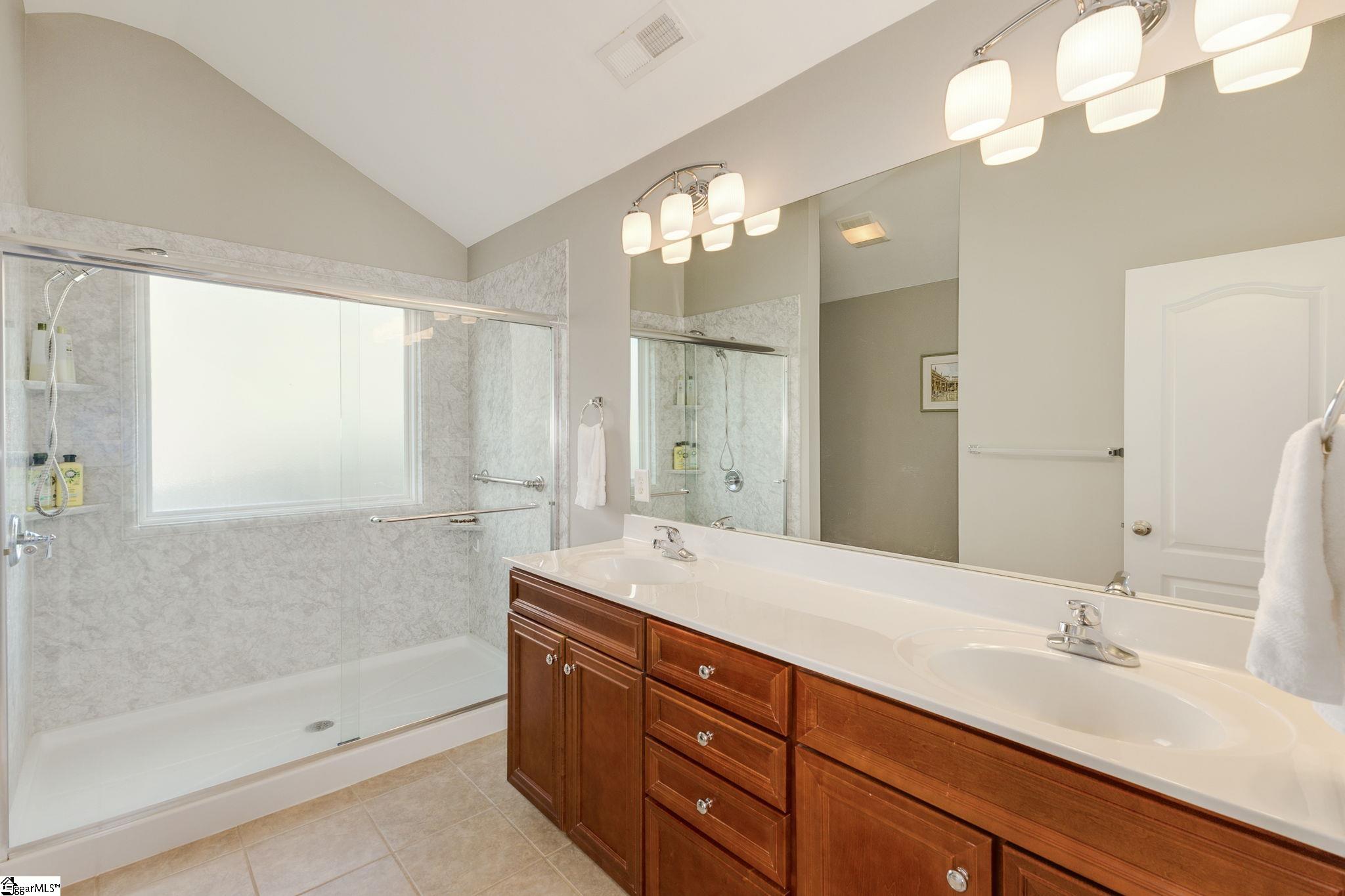 Simpsonville, South Carolina 29681, United States, 3 Bedrooms Bedrooms, ,3 BathroomsBathrooms,Residential,Contingent,30973