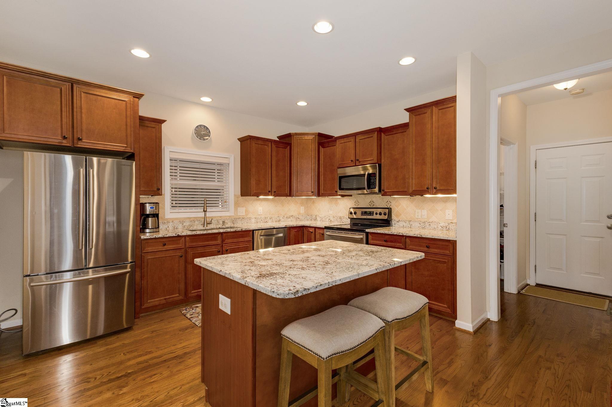 Simpsonville, South Carolina 29681, United States, 3 Bedrooms Bedrooms, ,3 BathroomsBathrooms,Residential,Contingent,30973