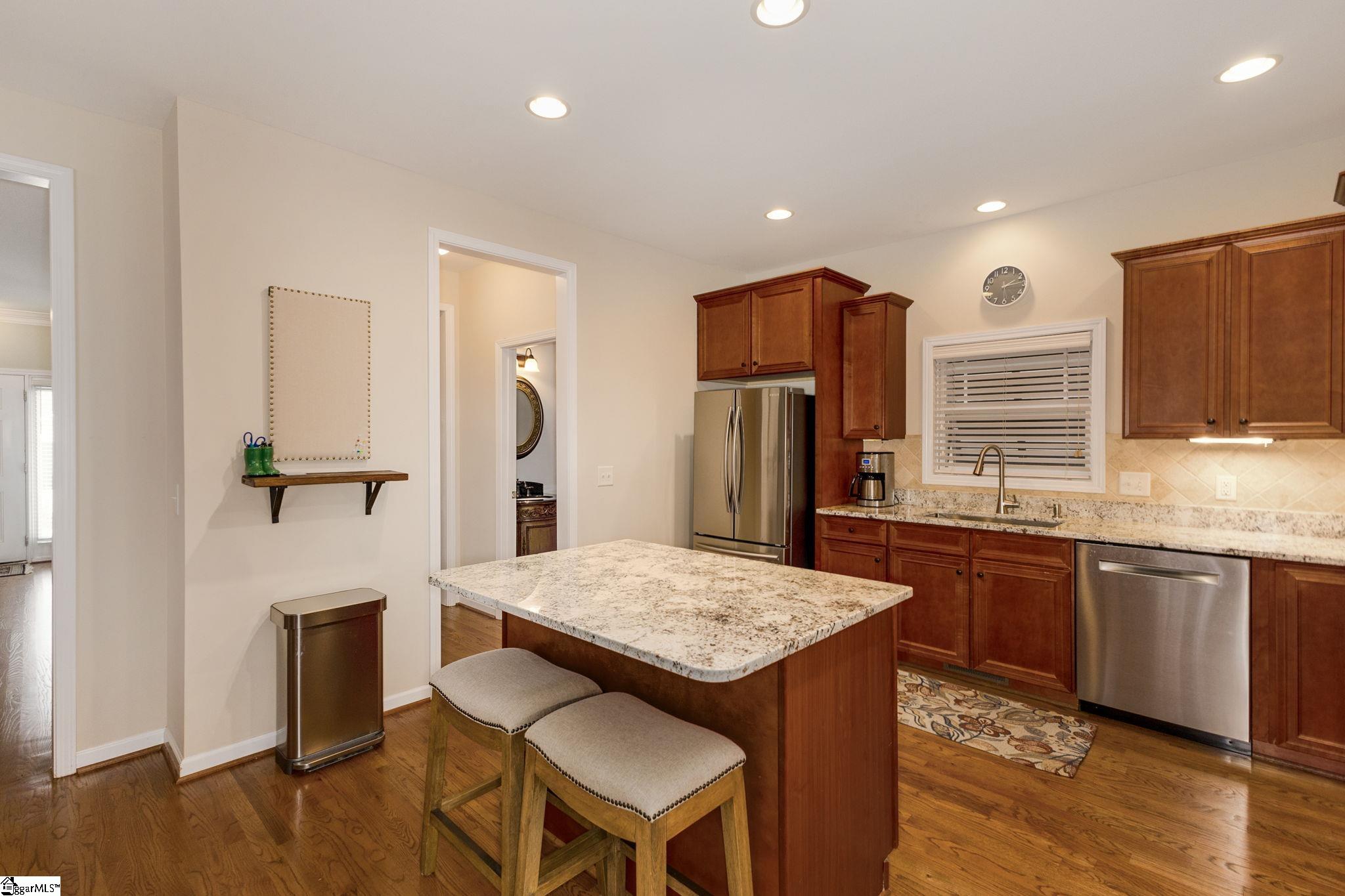 Simpsonville, South Carolina 29681, United States, 3 Bedrooms Bedrooms, ,3 BathroomsBathrooms,Residential,Contingent,30973